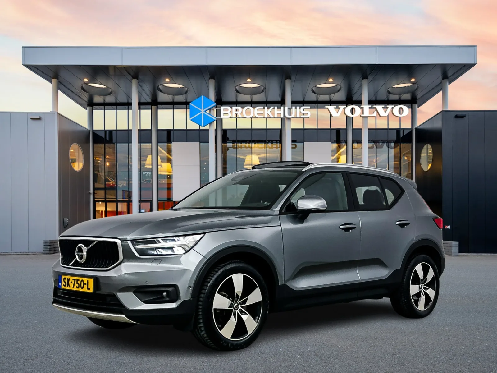 Volvo XC40 (2018) — foto 1