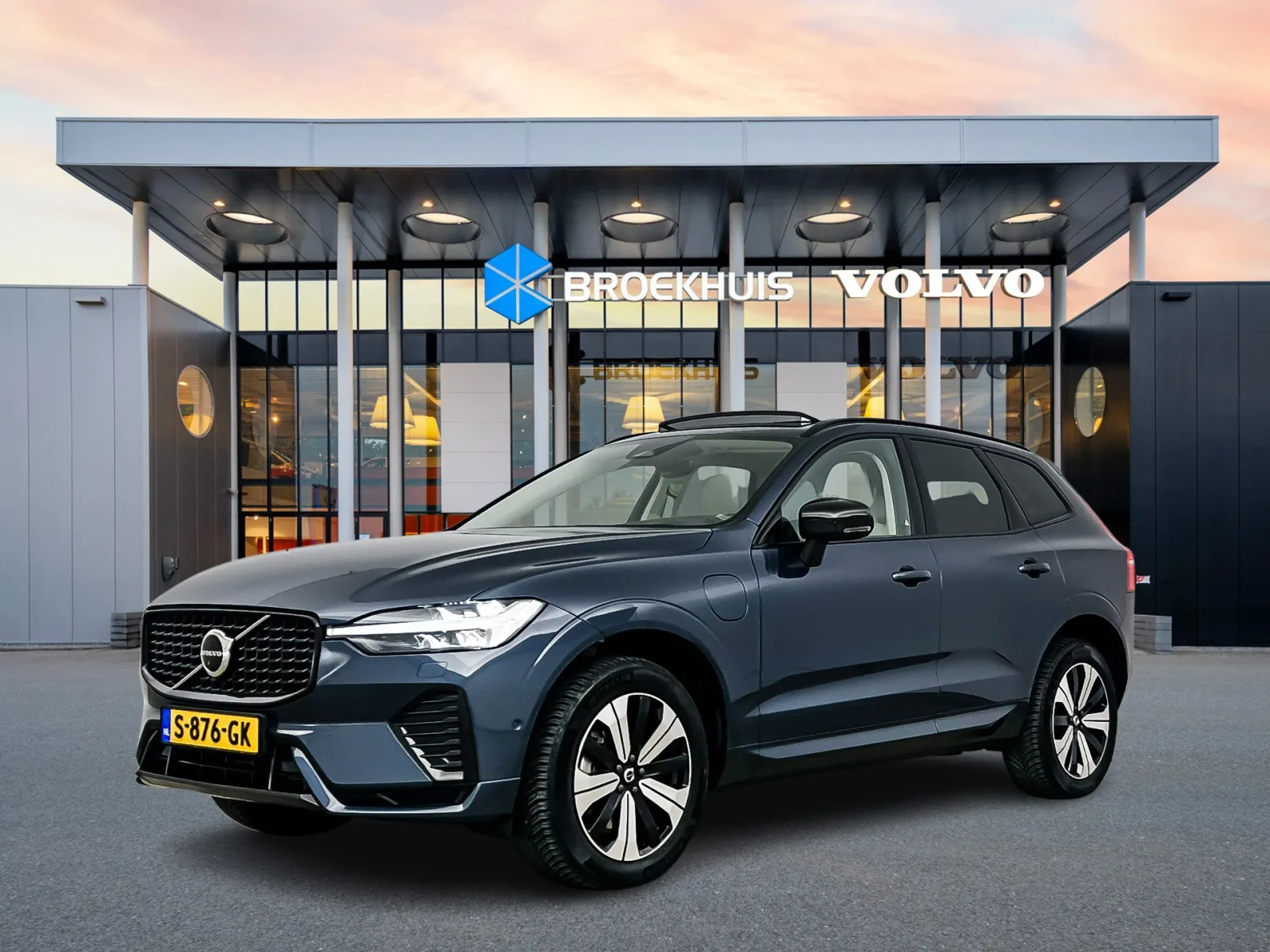 Volvo XC60 (2023) — foto 1