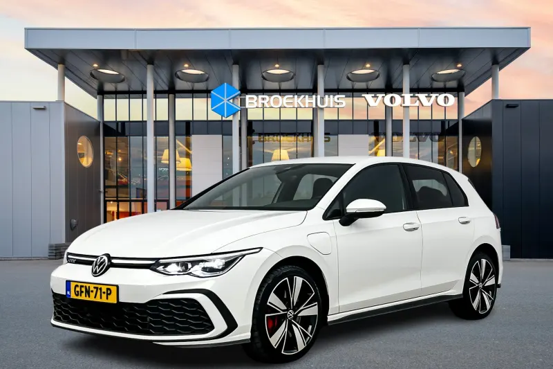 Volkswagen Golf (2021)