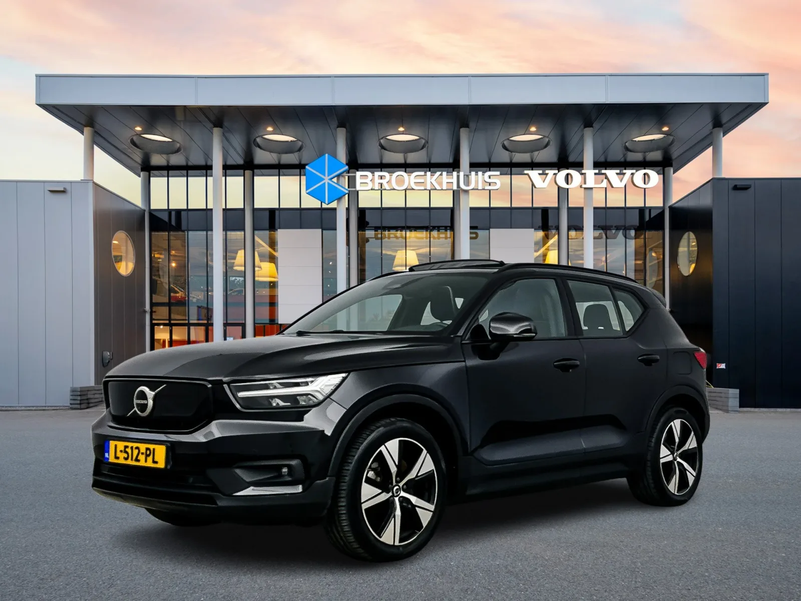 Volvo XC40 (2021) — foto 1