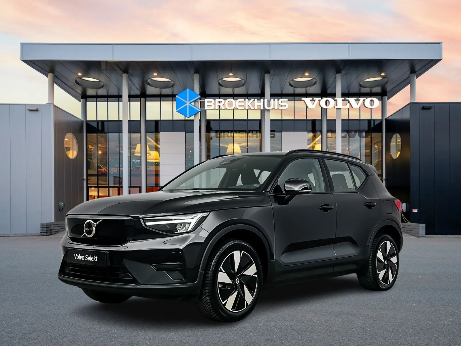 Volvo XC40 (2024) — foto 1