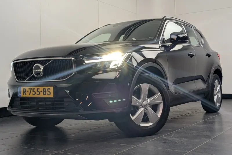 Volvo XC40 (2022)