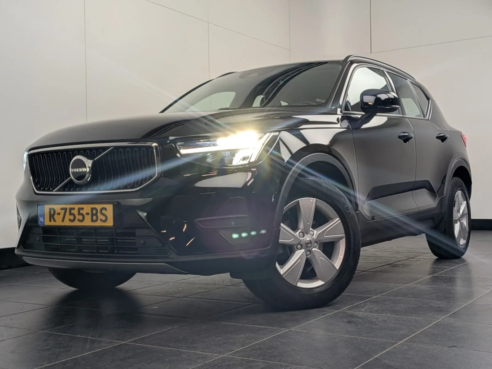 Volvo XC40 (2022) — foto 1