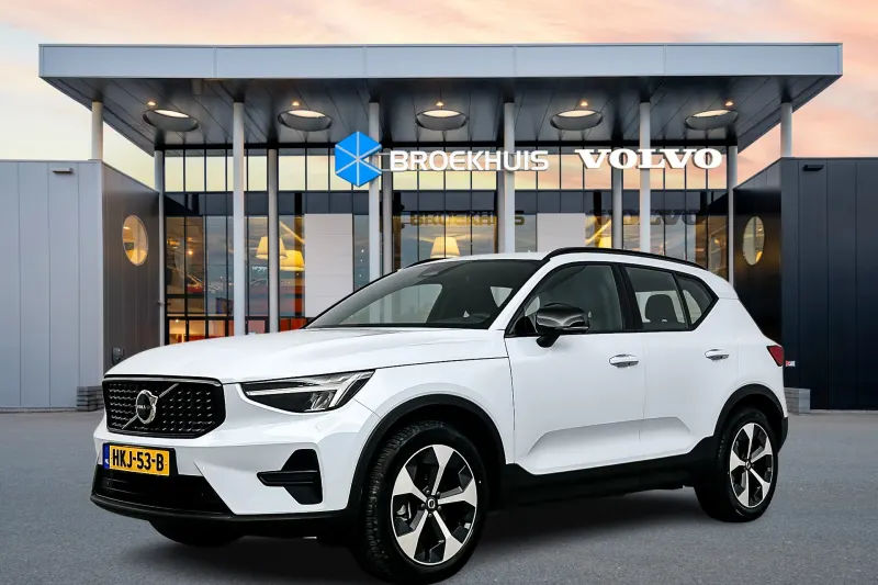 Volvo XC40 (2025)