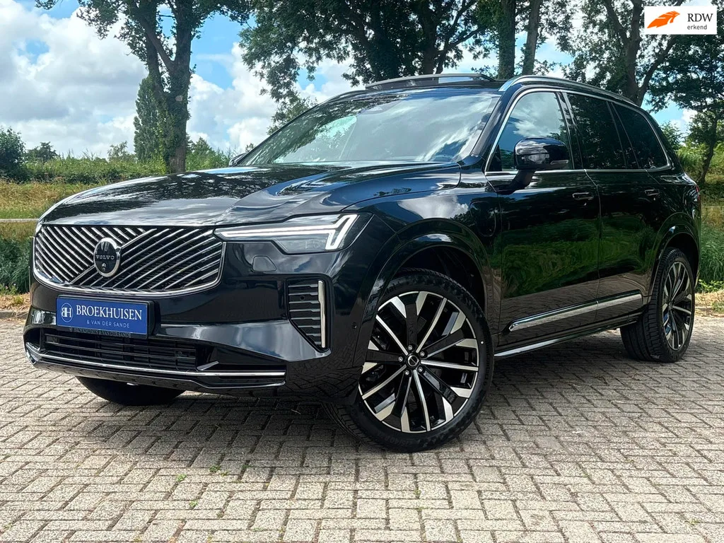 Volvo XC90 (2025) — foto 1