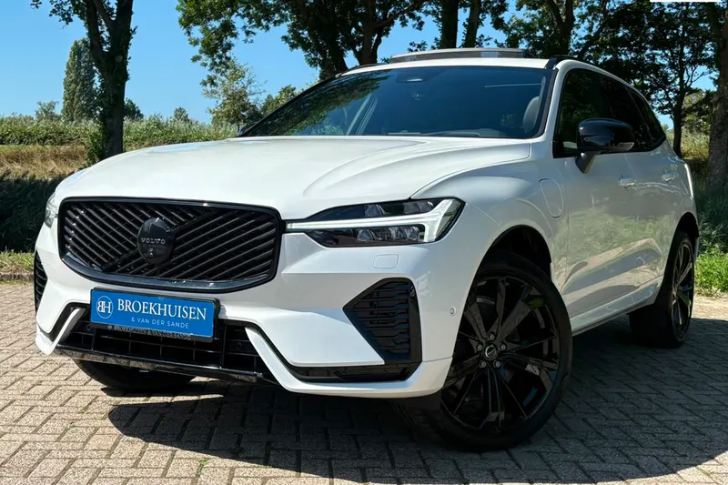 Volvo XC60 (2025)