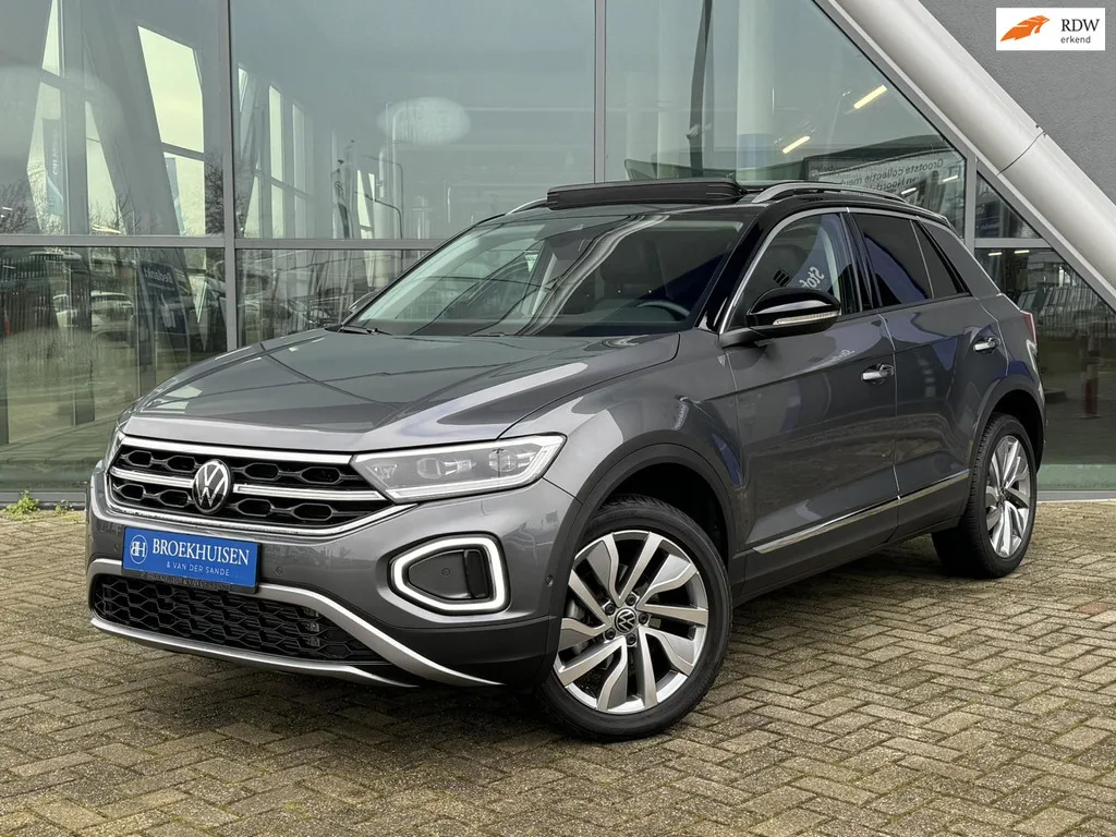 Volkswagen T-Roc (2024) — foto 1