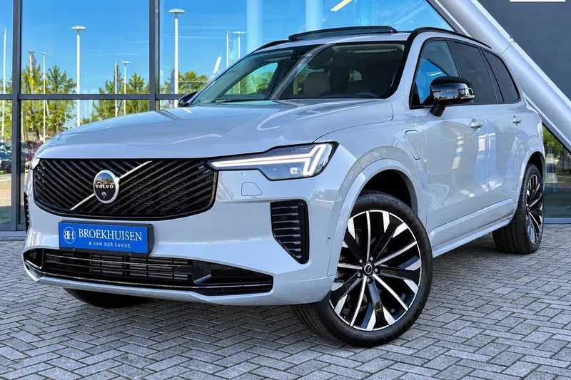 Volvo XC90 (2025)