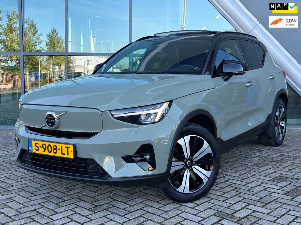 Volvo XC40 (2023) — foto 1