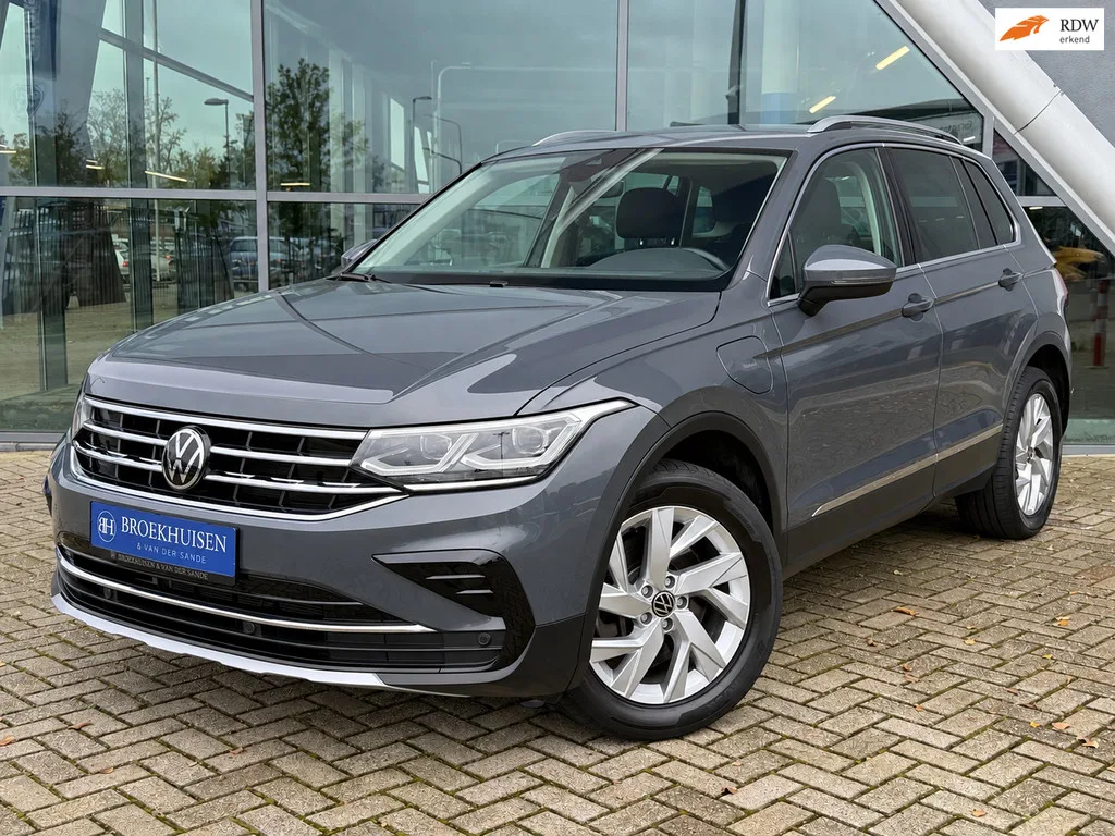 Volkswagen Tiguan (2022) — foto 1