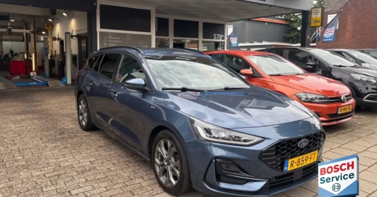 Ford Focus (2022) — foto 1