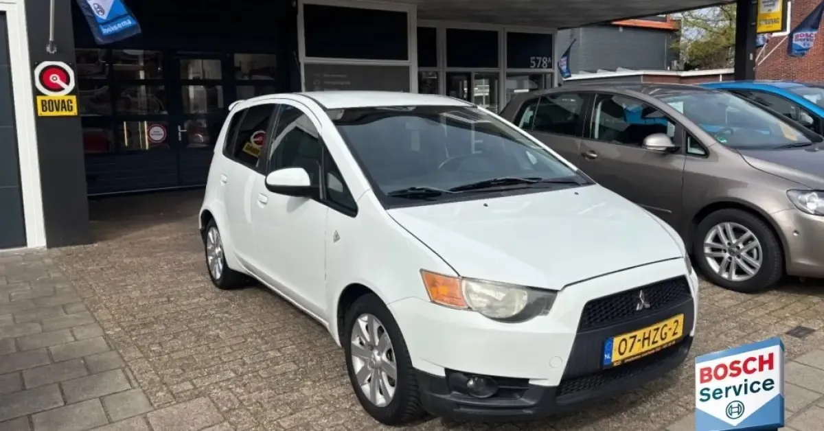 Mitsubishi Colt (2009) — foto 1