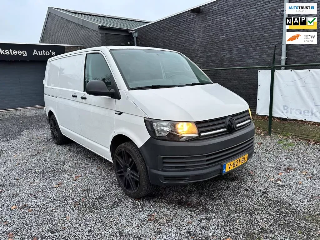 Volkswagen Transporter (2017) — foto 1