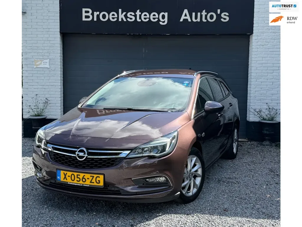 Opel Astra (2016) — foto 1