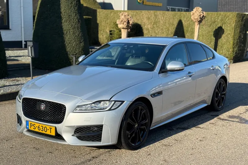 Jaguar XF (2016)