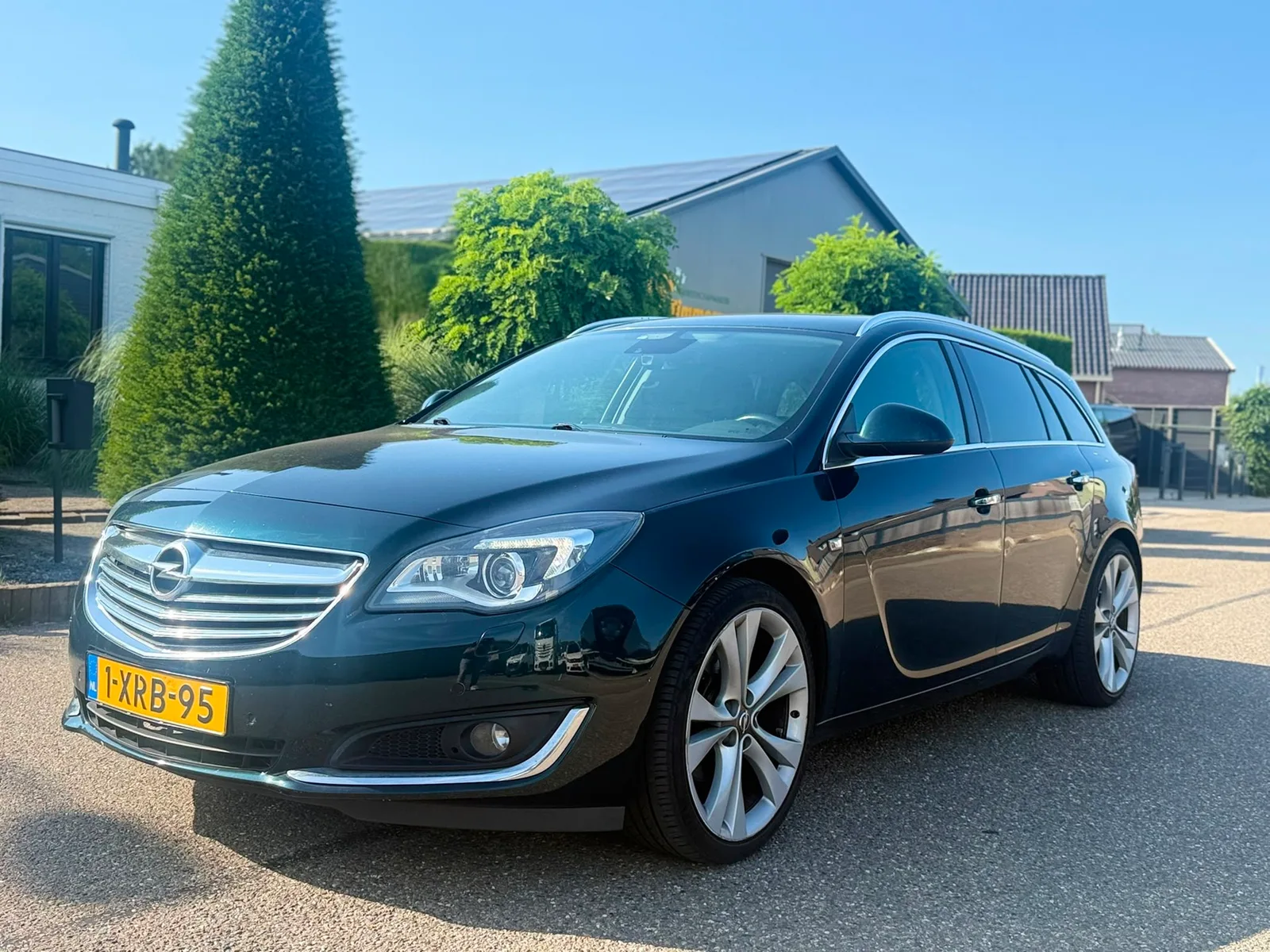 Opel Insignia Sports Tourer (2014) — foto 1