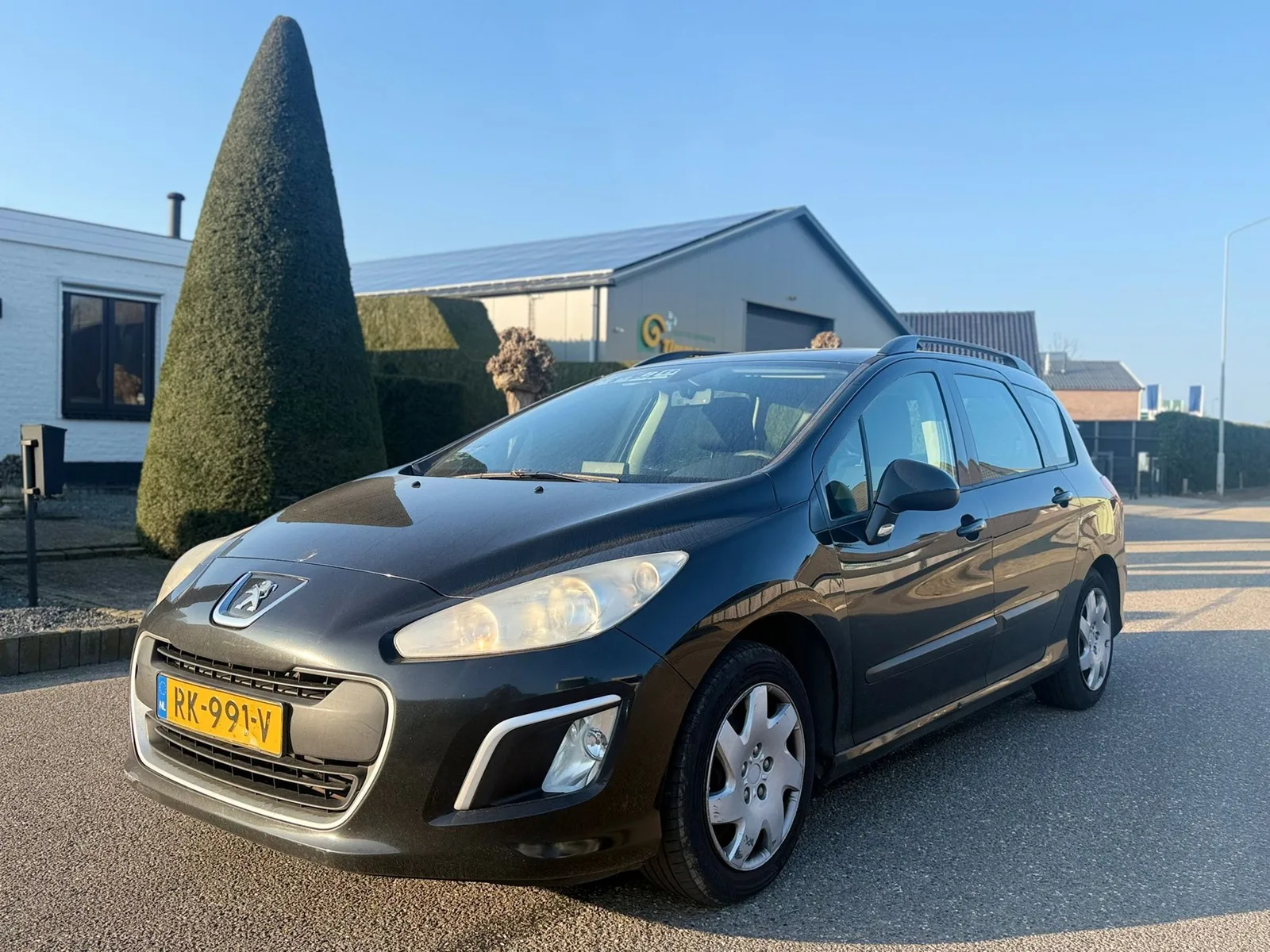 Peugeot 308 (2012) — foto 1