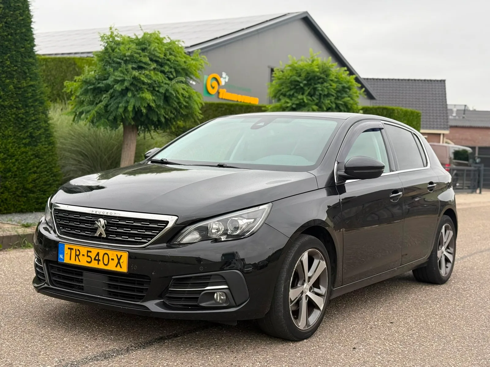Peugeot 308 (2018) — foto 1