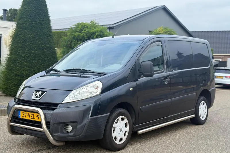 Peugeot Expert (2009)