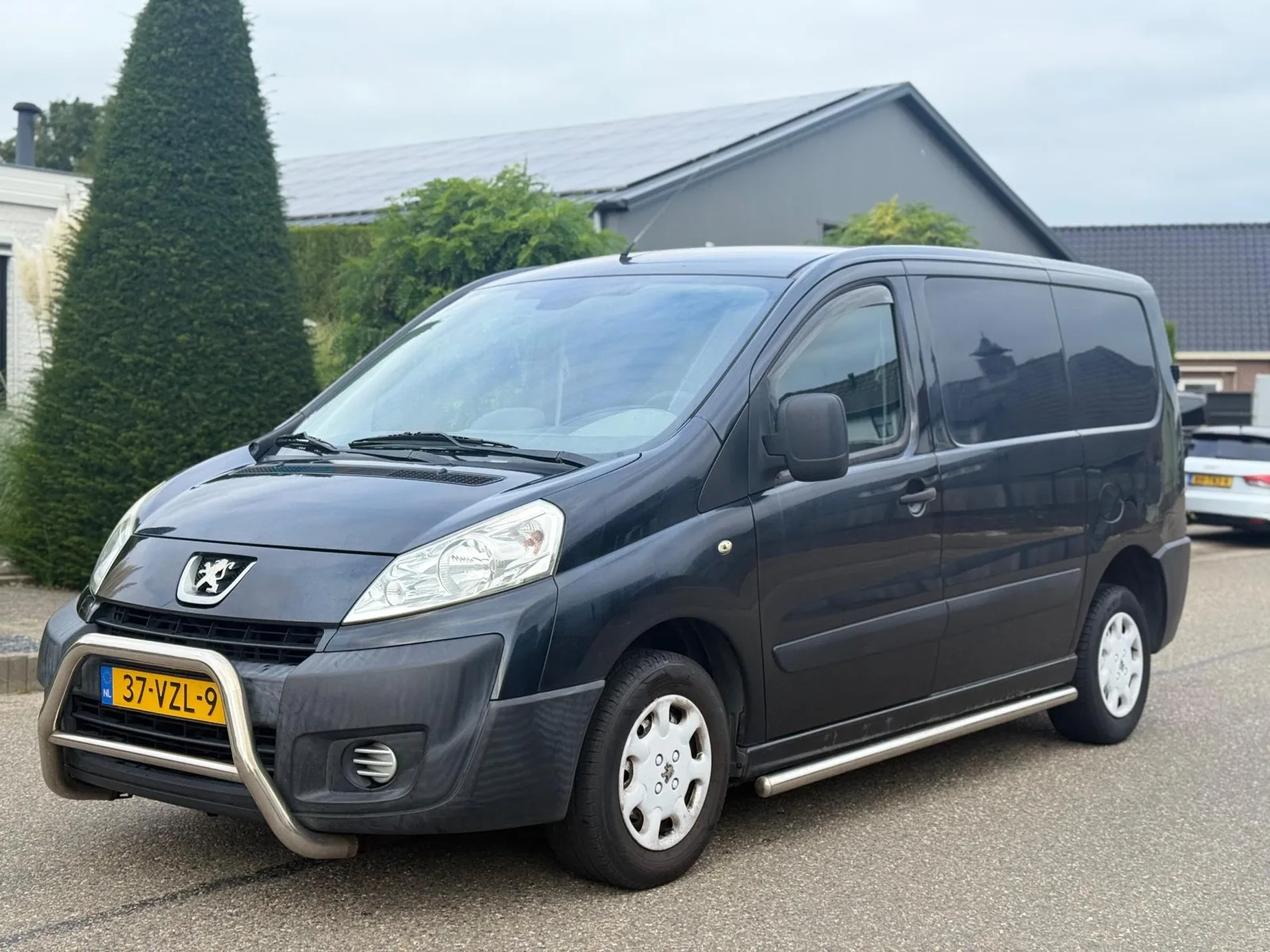 Peugeot Expert (2009) — foto 1