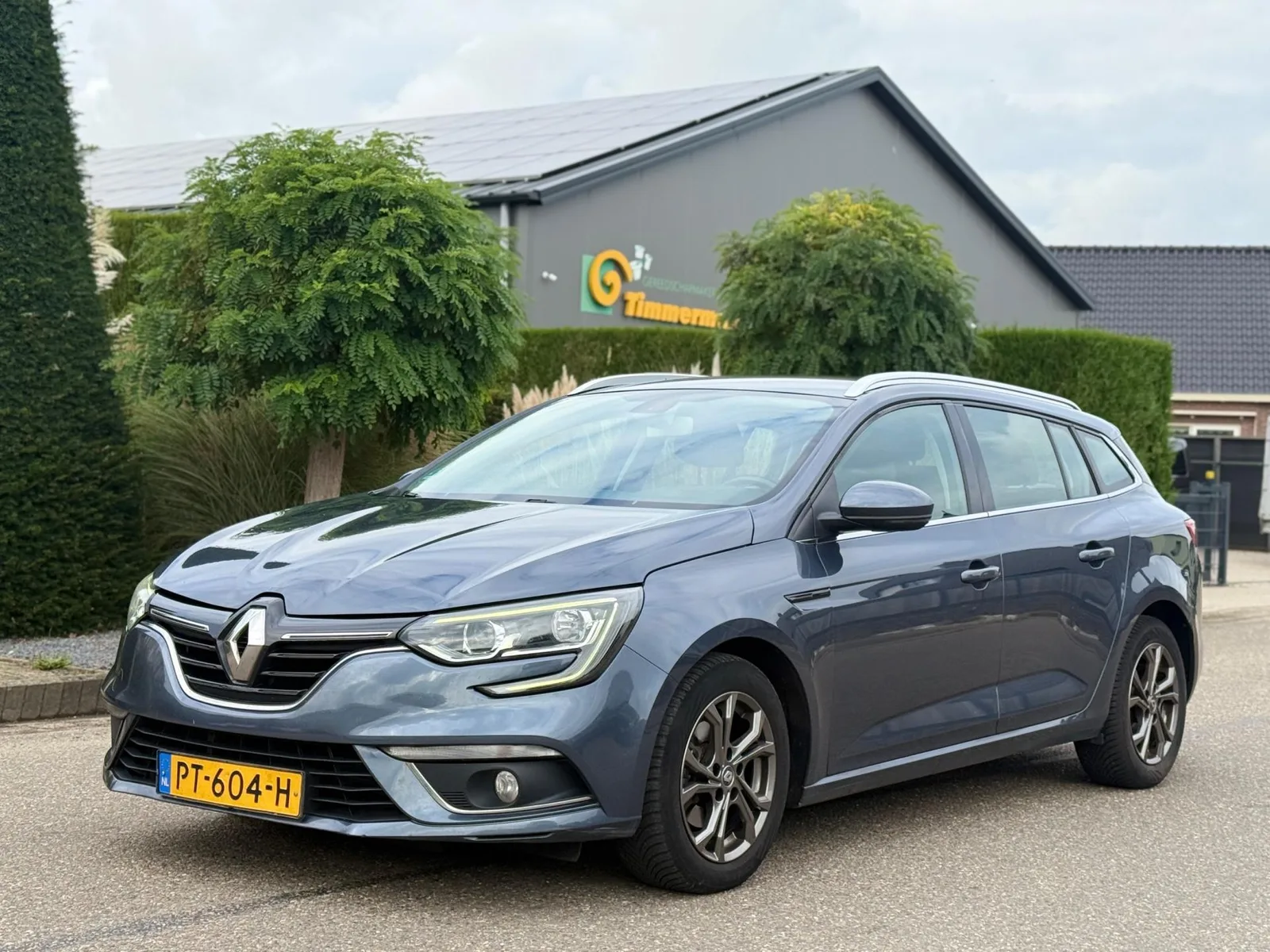 Renault Mégane (2017) — foto 1