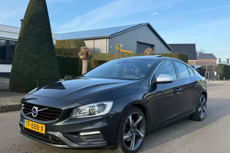Volvo S60 (2015)