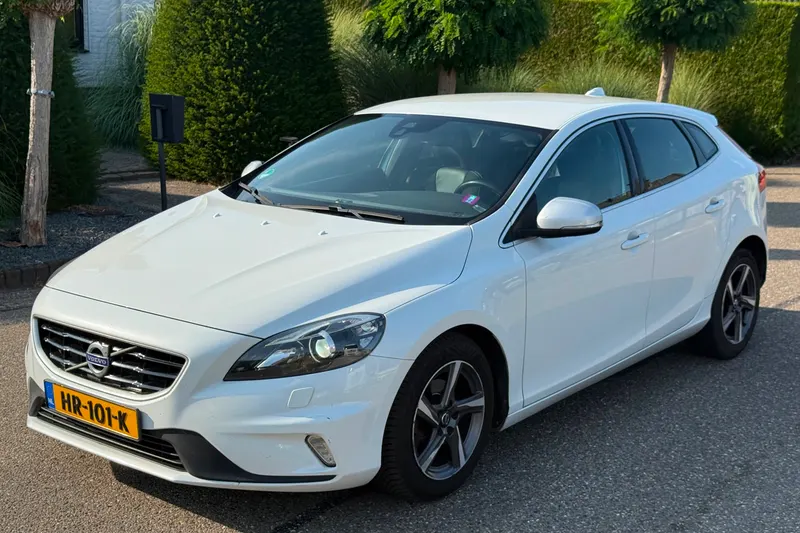Volvo V40 (2015)