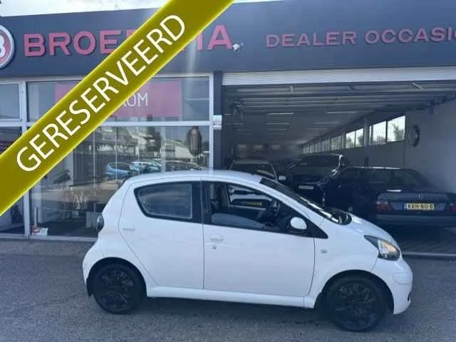Toyota Aygo (2010) — foto 1