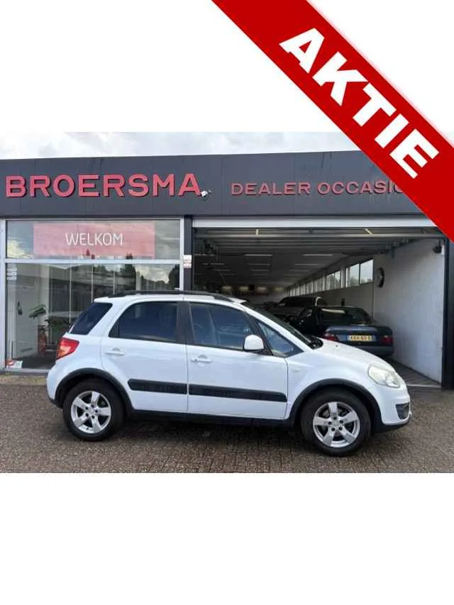 Suzuki SX4 (2011) — foto 1