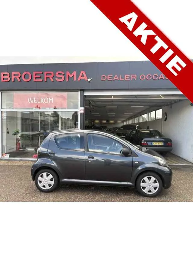 Toyota Aygo (2010) — foto 1