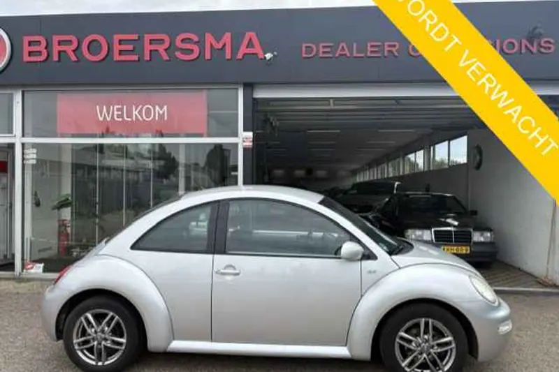 Volkswagen New Beetle (2001)