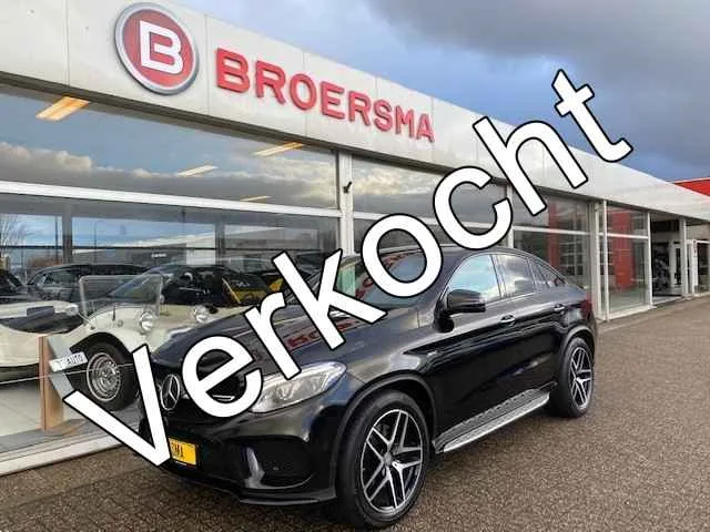 Mercedes-Benz GLE (2016) — foto 1