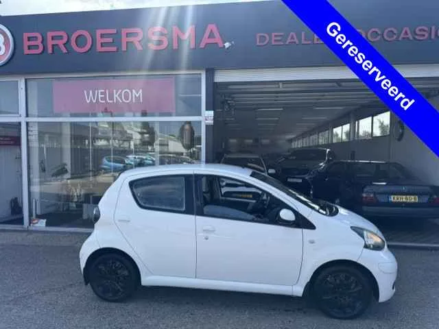 Toyota Aygo (2010) — foto 1