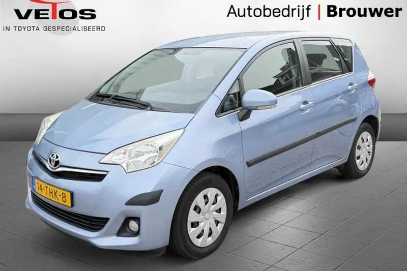 Toyota Verso-S (2012)