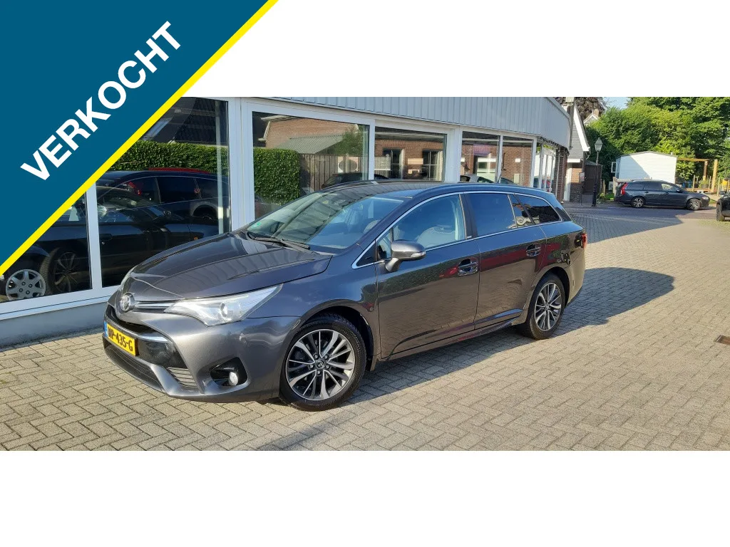 Toyota Avensis (2016) — foto 1