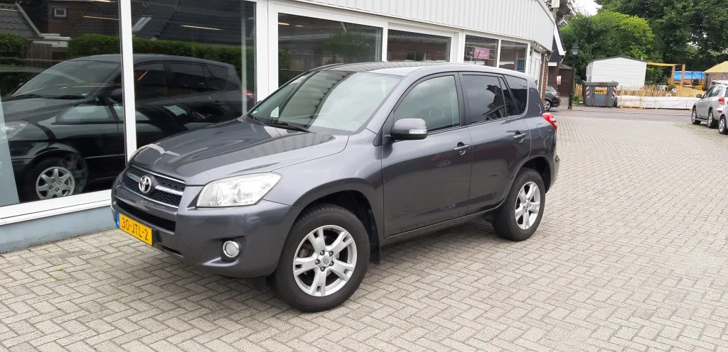 Toyota RAV4 (2009) — foto 1