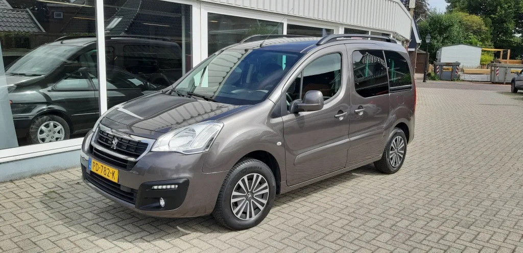 Peugeot Partner (2016) — foto 1