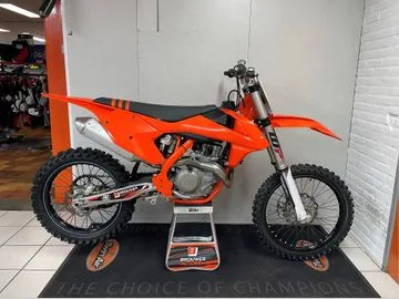 KTM 450 SX-F (2018) — foto 1