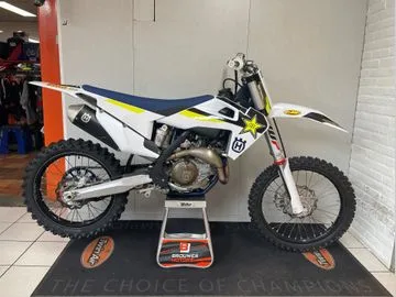 Husqvarna FC 450 (2019) — foto 1