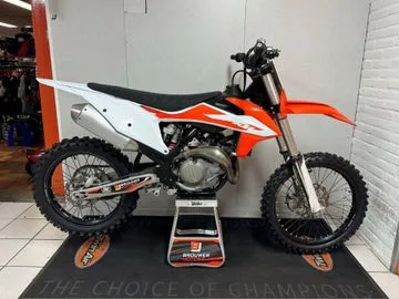 KTM 450 SX-F (2019) — foto 1