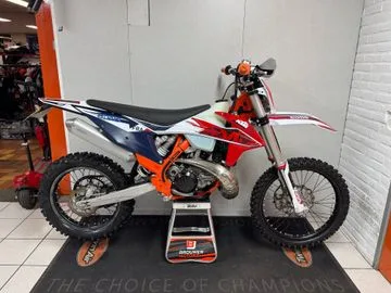 KTM 250 EXC (2023) — foto 1