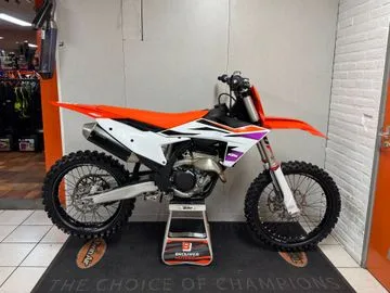 KTM 250 SX-F (2024) — foto 1