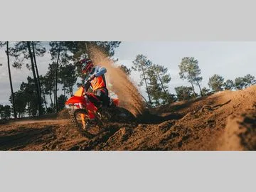 KTM 350 SX F (2027) — foto 1