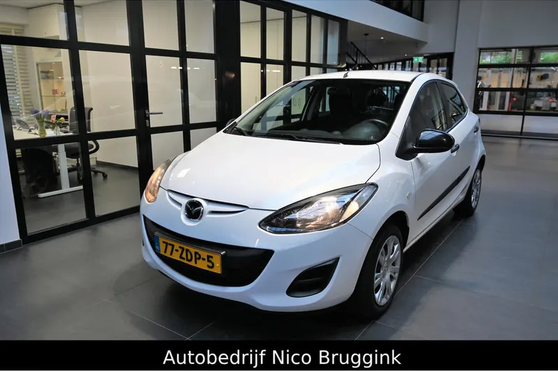 Mazda 2 (2012)