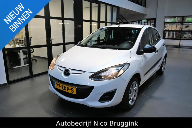 Mazda 2 (2012)