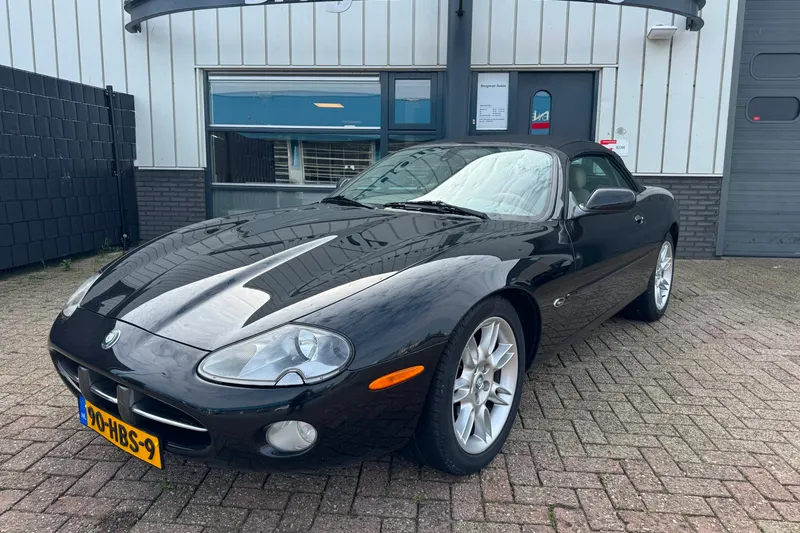 Jaguar XK8 (2002)