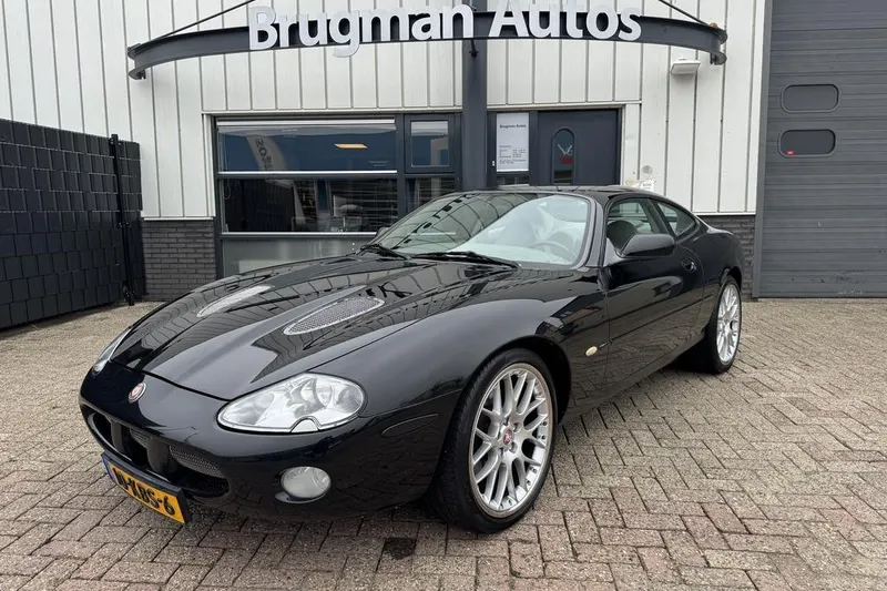 Jaguar XKR (1999)