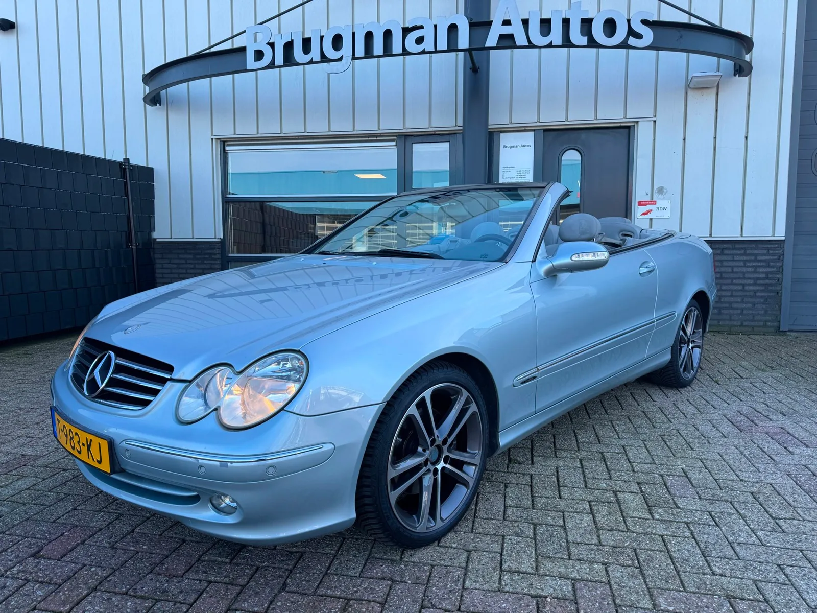 Mercedes-Benz CLK-Klasse (2004) — foto 1