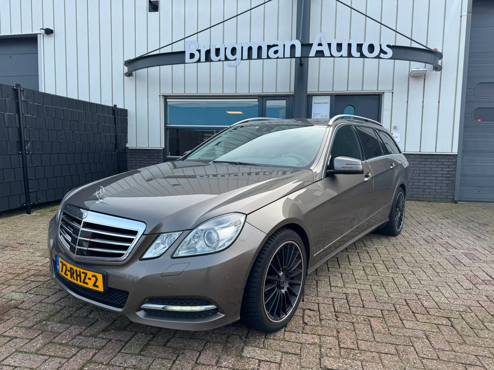 Mercedes-Benz E-Klasse (2010) — foto 1
