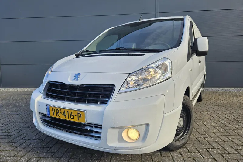 Peugeot Expert (2015)